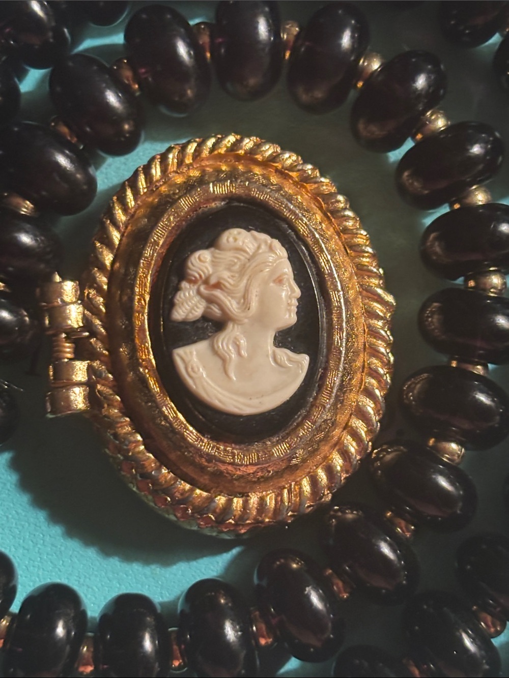 Vintage cameo pill trinket box
